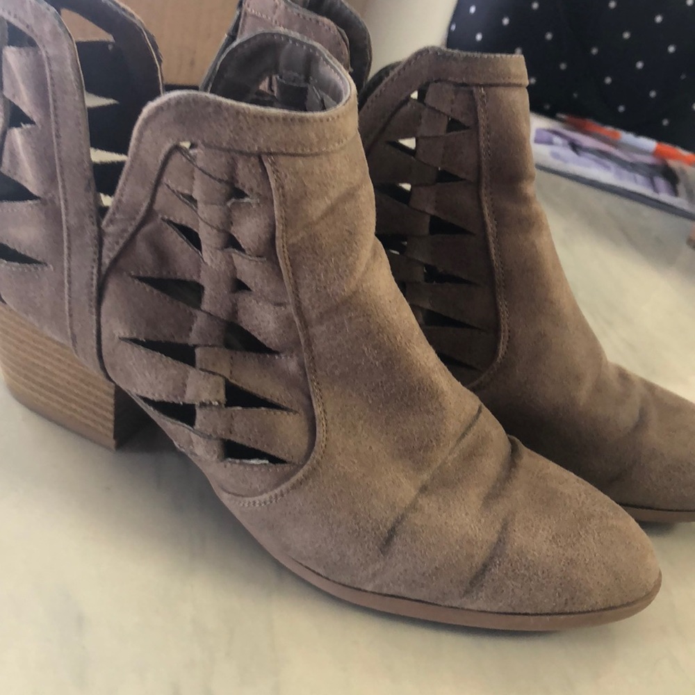 Qupid cutout brown booties